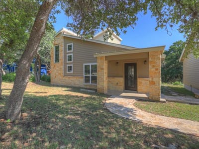 Primary bedroom at 3055 Lakeview DR - 2 bed 3 bath home