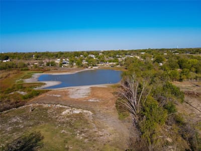 Kitchen at 306 Cresthill CSWY - Green Pastures Sec 3, Kyle, TX