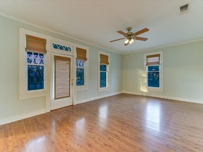 Living area at 306 Garwood St - 2 bed 2 bath home