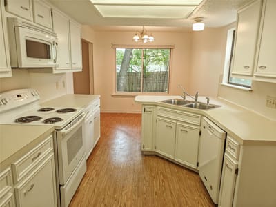 Kitchen at 306 Lakeway DR - 3 bed 2 bath home