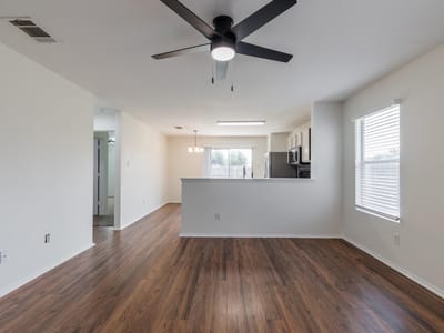 Property photo 4 at 306 Quail Hollow DR - 3 bed 2 bath home
