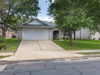 Kitchen at 3064 Bent Tree LOOP - 3 bed 2 bath home