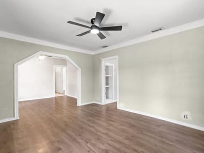 Property photo 5 at 307 Crockett ST - 4 bed 2 bath home