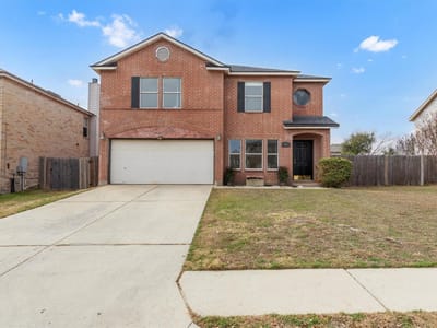Property photo 2 at 307 Crossland CV - 4 bed 2 bath home