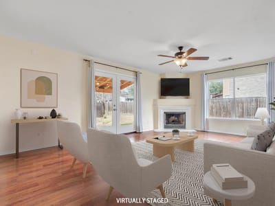 Property photo 5 at 307 Crossland CV - 4 bed 2 bath home