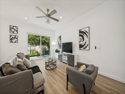 Property photo 3 at 307 Ellis ST - 4 bed 3 bath home