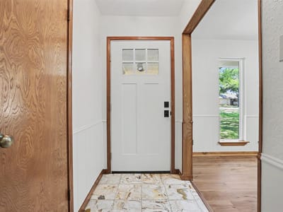 Primary bedroom at 307 Las Plumas DR - 3 bed 2 bath home