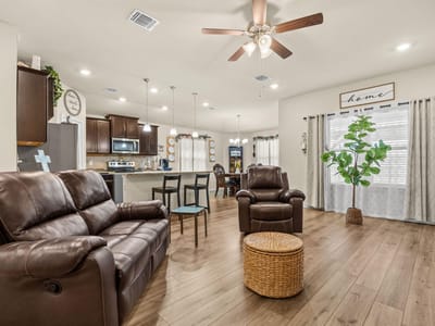 Living area at 307 Paddock Ln - 3 bed 2 bath home