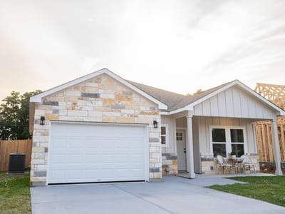 Kitchen at 307 String Prairie Way - 2 bed 2 bath home