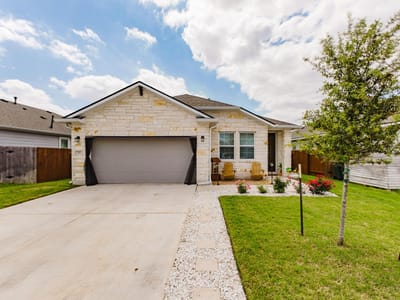 Living area at 307 Watercourse Way - 3 bed 2 bath home