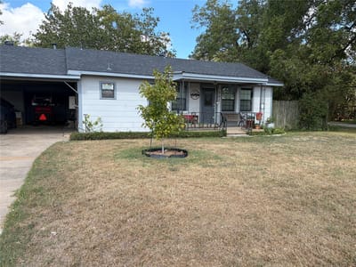 Photo 2 of 21 at 307 Whitehead ST - 2 bed 2 bath home