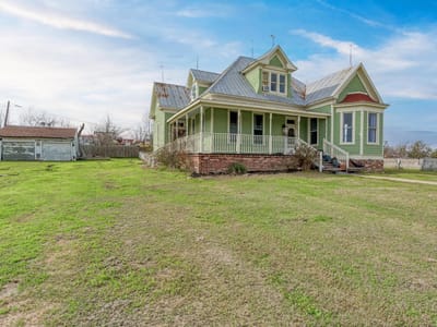 Primary bedroom at 308 N Broad St - 3 bed 1 bath home