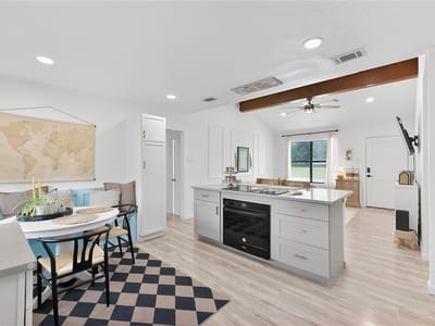 Primary bedroom at 308 River Hills DR - 4 bed 2 bath home