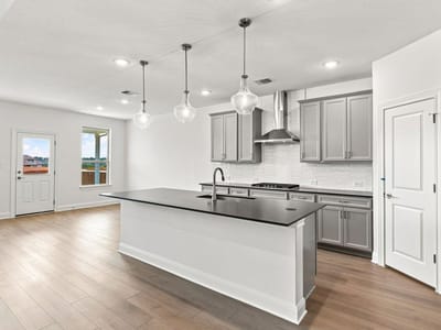 Property photo 4 at 309 Archway LN - 5 bed 4 bath home