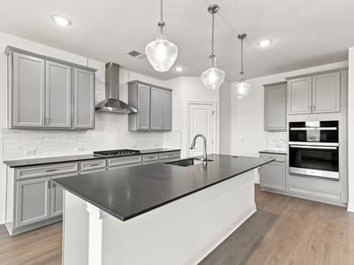 Property photo 5 at 309 Archway LN - 5 bed 4 bath home