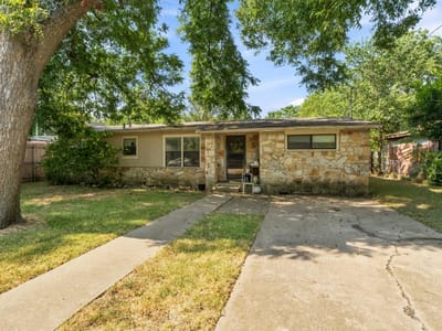 Property photo 2 at 309 Brentwood ST - 3 bed 1 bath home