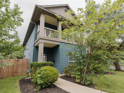 Living area at 309  Cumberland - 3 bed 2 bath home