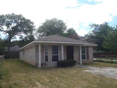 Primary bedroom at 309 Ellis ST - 3 bed 2 bath home