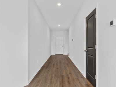 Property photo 5 at 309 Freshwater DR - 4 bed 2 bath home