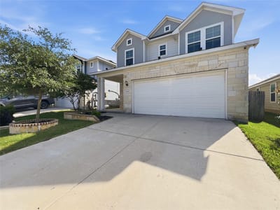 Living area at 309 Gaida LOOP - 5 bed 2 bath home