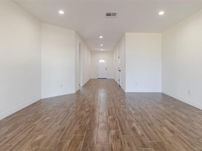 Property photo 5 at 309 Myrtle RD - 3 bed 2 bath home