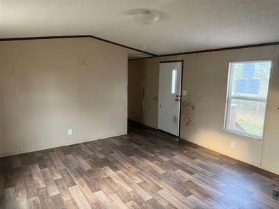 Property photo 3 at 309 Oak Arbor TRL - 4 bed 2 bath home