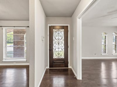 Property photo 4 at 310 De Soto DR - 3 bed 2 bath home