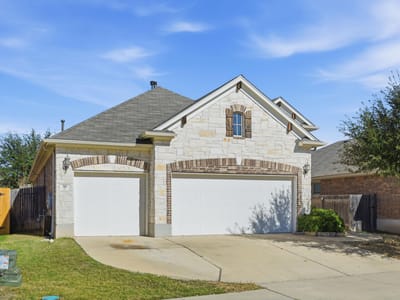 Living area at 310 Durata Dr - 4 bed 2 bath home