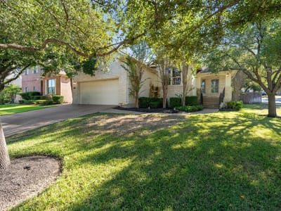 Photo 4 of 38 at 3101 Persimmon Valley TRL - 3 bed 2 bath home