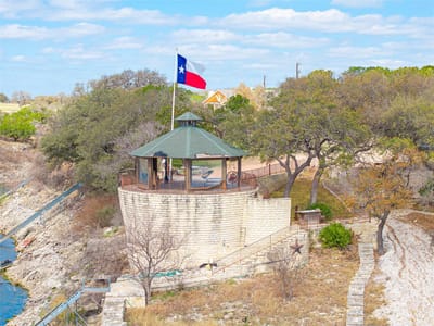 Primary bedroom at 3104 Brasada Ln - Chimney Oaks At Lake Travis SE, Marble Falls, TX