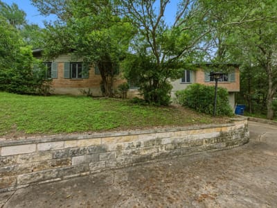 Bathroom at 3105 Crestvale DR - Barton Hills Sec 01, Austin, TX