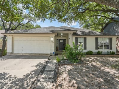 Property photo 3 at 3105 Festus DR - 4 bed 2 bath home
