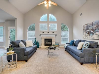 Photo 3 of 40 at 3109 Argento Pl - 6 bed 4 bath home