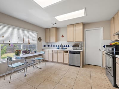 Property photo 5 at 311 Crossland CV - 4 bed 2 bath home