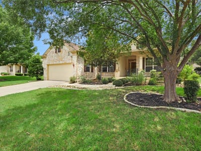 Living area at 311 Rio Grande LOOP - 3 bed 2 bath home