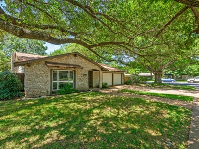 Primary bedroom at 3111 Stanwood DR - 3 bed 2 bath home