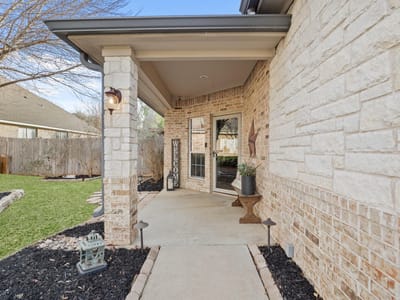 Property photo 3 at 312 Ow Lowrey - 3 bed 2 bath home