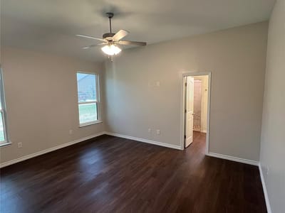 Living area at 312 Sunrise Hls - 4 bed 3 bath home