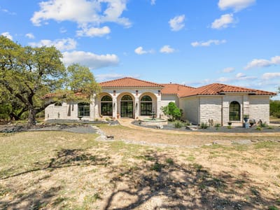Living area at 3127 La Ventana PKWY - 4 bed 3 bath home