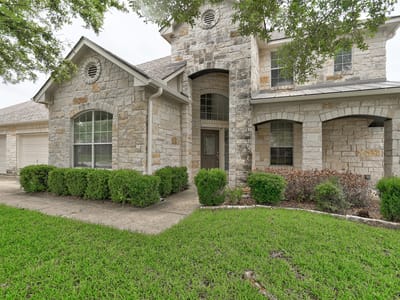 Photo 3 of 35 at 3129 Goldenoak CIR - 4 bed 3 bath home