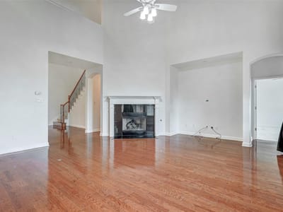 Photo 5 of 35 at 3129 Goldenoak CIR - 4 bed 3 bath home