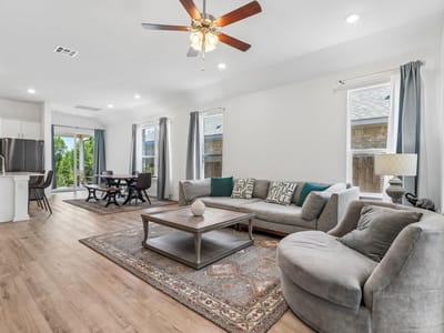 Property photo 2 at 313 Peace Pipe WAY - 4 bed 3 bath home