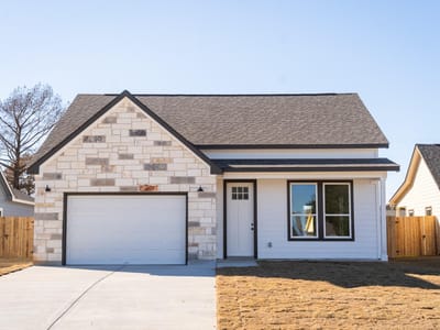 Kitchen at 313 String Prairie Way - 3 bed 2 bath home