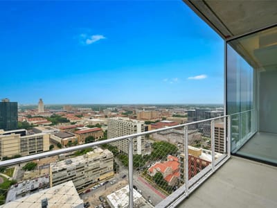 Property photo 2 at 313 W 17th ST Unit #1702 - 1 bed 1 bath home