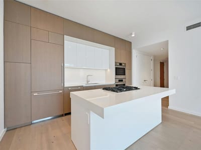 Property photo 5 at 313 W 17th ST Unit #2101 - 2 bed 2 bath home