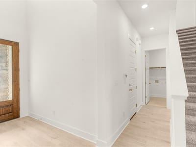 Property photo 3 at 313 West Faulkner ST - 4 bed 3 bath home