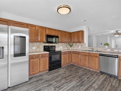 Property photo 3 at 313 Wimberley ST - 3 bed 2 bath home