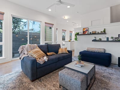 Property photo 3 at 3133 Govalle Ave Unit #B - 3 bed 2 bath home