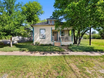Primary bedroom at 314 and 312 W 3rd ST - Taylor City, Taylor, TX
