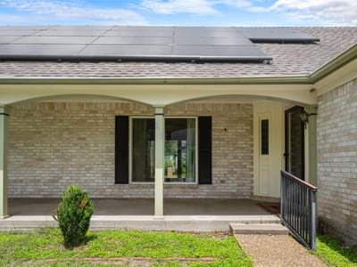 Primary bedroom at 315 E Fannin St - 3 bed 2 bath home